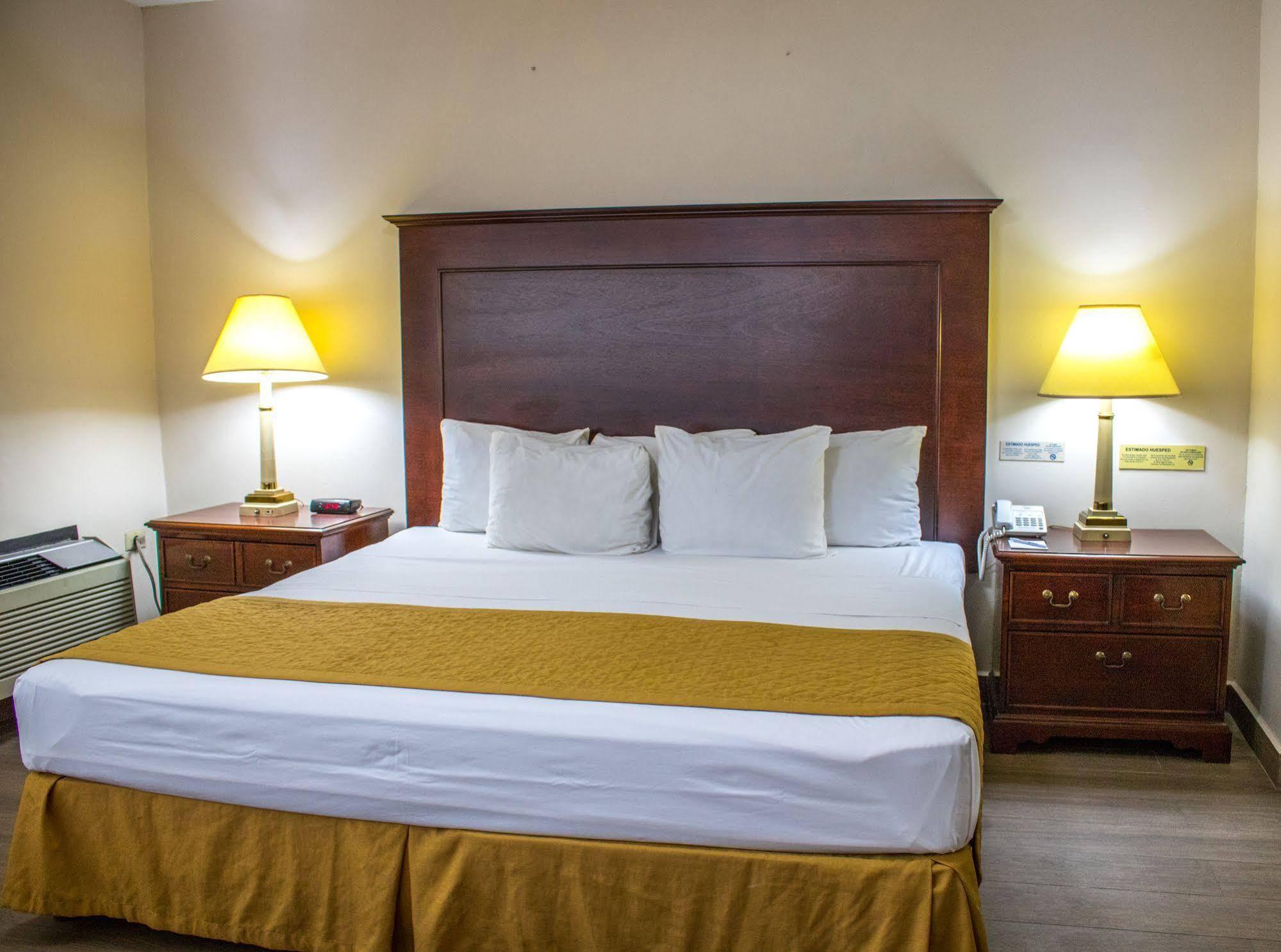 Hotel Plaza Calzada 몬테레이 외부 사진