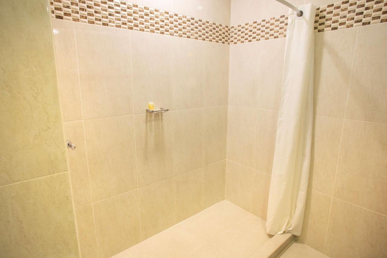 Hotel Plaza Calzada 몬테레이 외부 사진